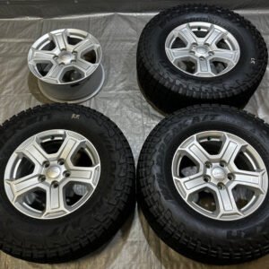 2018-2022 Jeep Wrangler JL Sport 17x7.5" OEM Wheels Rims w/ 3 Tires / JL004