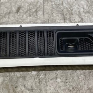 2018-2024 Jeep Wrangler JL / Gladiator JT OEM Wiper Cowl Trim Panel / Bright White JL009