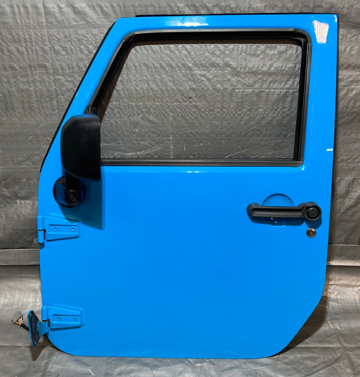 2011-2018 Jeep Wrangler JK Unlimited 4DR Driver Front Door Assembly w/ Mirror / Chief JK015