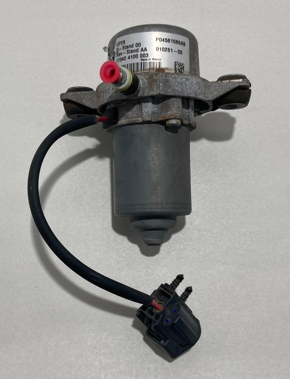 2012-2018 Jeep Wrangler JK Secondary Air SMOG Vacuum Pump / 4581586AA / 101K JK012