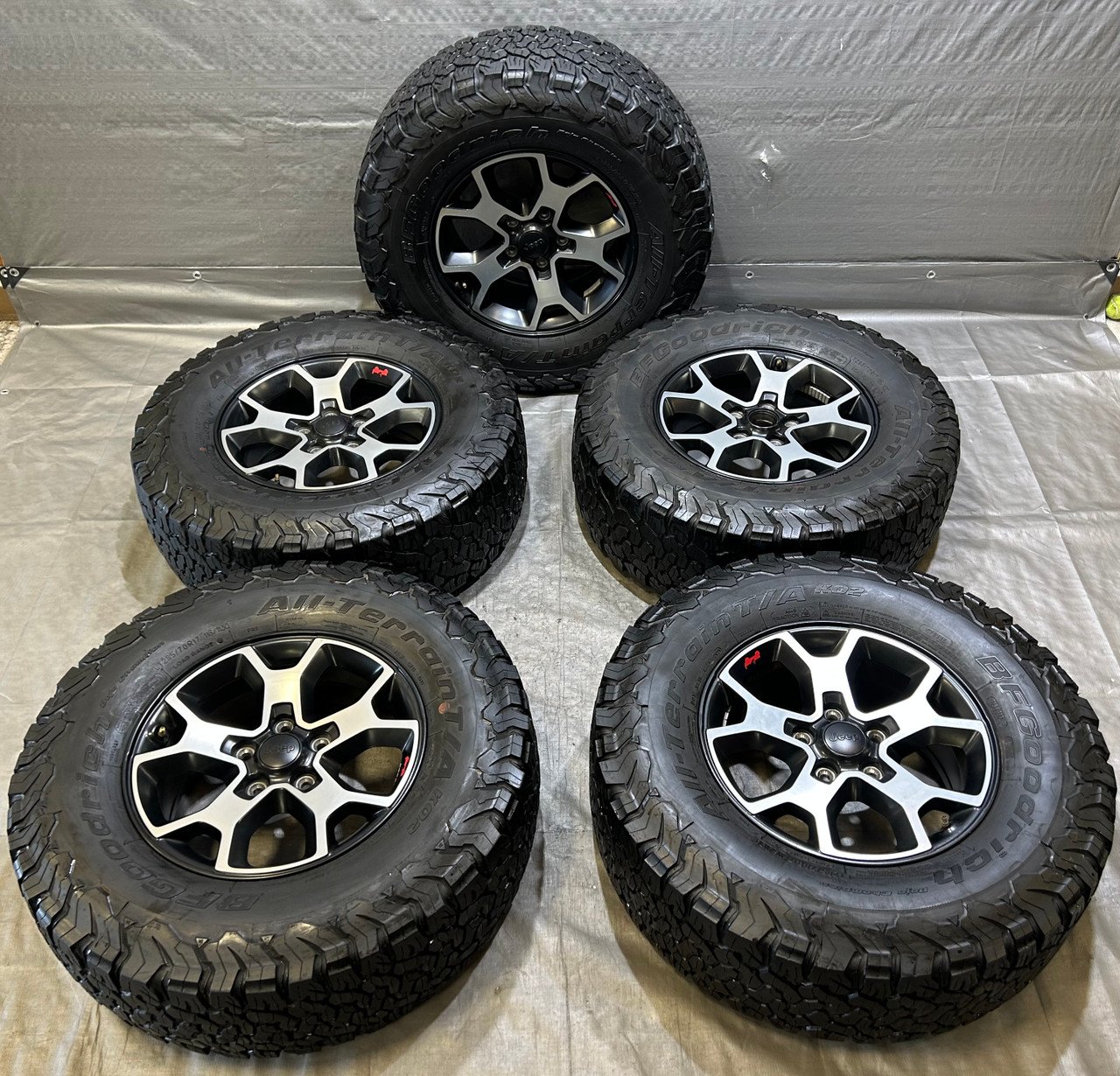 2018-2024 Jeep JL Wrangler JT Gladiator Rubicon 17x7.5" Wheels Rims w/ K02 Tires / Set of 5 / JL011
