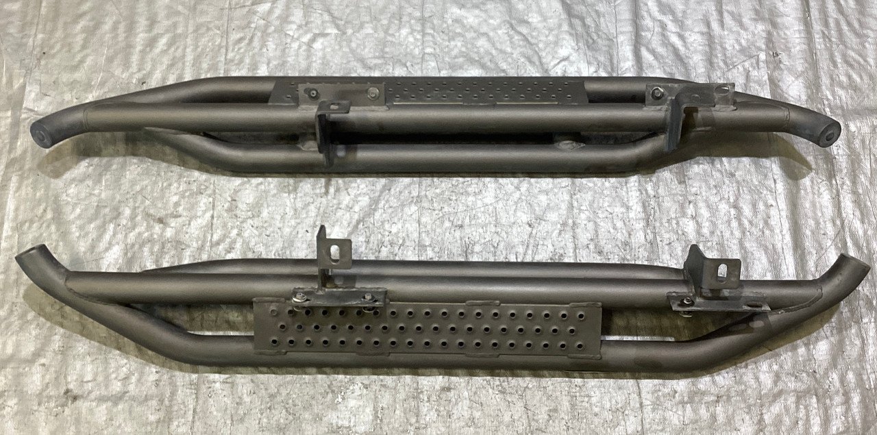 2007-2018 Jeep Wrangler JK 2DR Quadratec QRC Armor Side Steps / Running Boards / USED / JK014