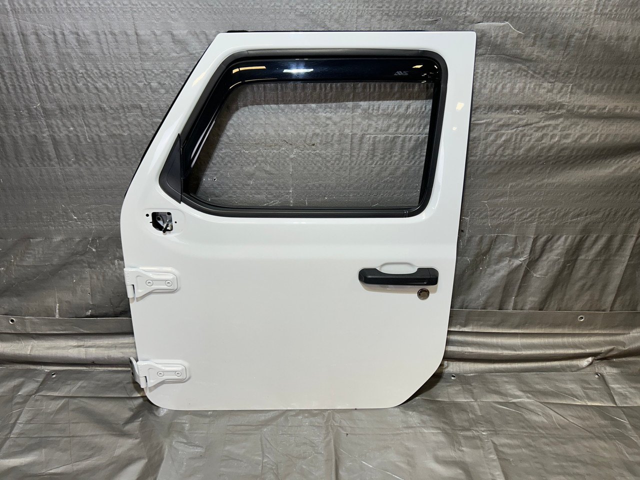 2018-2024 Jeep Wrangler JL Unlimited 4DR / Gladiator JT Driver Front Door Assembly / Bright White JT004