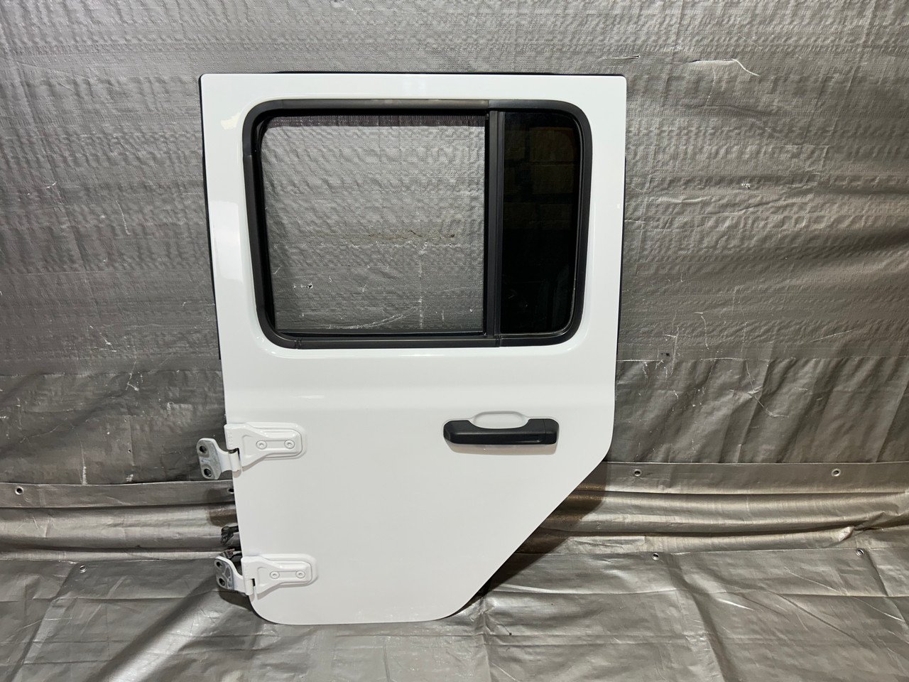 2018-2024 Jeep Wrangler JL Unlimited 4DR / Gladiator JT Driver Rear Door Assembly / Bright White JT004
