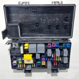 2018 Jeep Wrangler JK TIPM Engine Bay Fuse Relay Box / 68303924AB / JK011