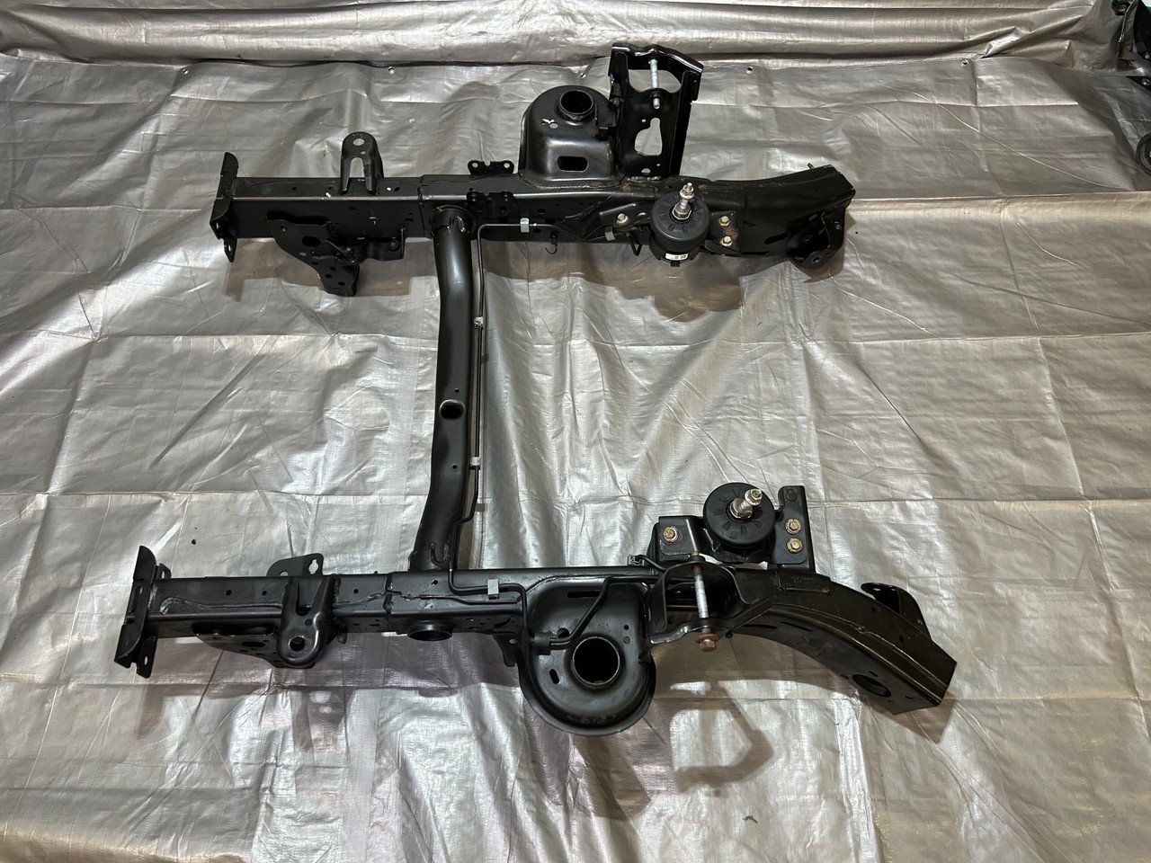 2018-2024 Jeep Gladiator JT Unlimited 4DR 3.6l Front Frame Rail Cut / JT004