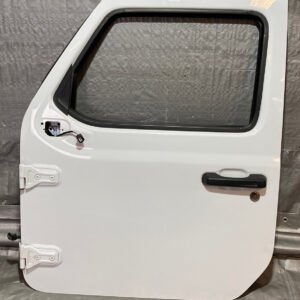 2018-2024 Jeep Wrangler JL Unlimited 4DR / Gladiator JT Driver Front Door Assembly / Bright White JL010