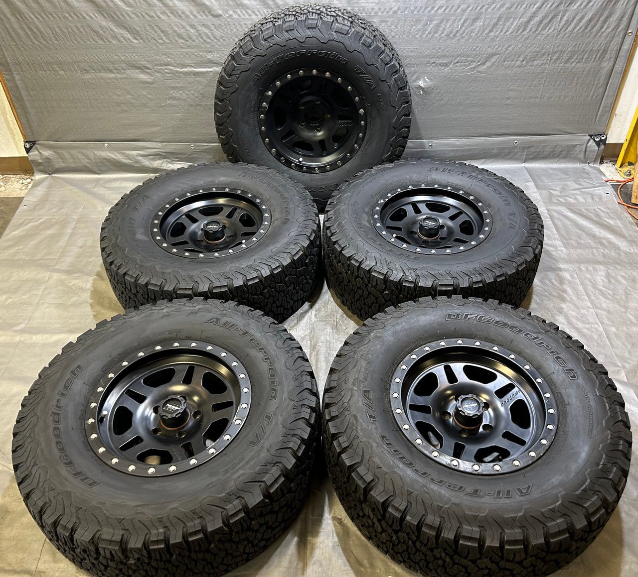 2018-2024 Jeep Wrangler JL Gladiator JT 17x8.5" Pro Comp Alloy Wheels w/ 37" K02 Tires / Set of 5 / JT004