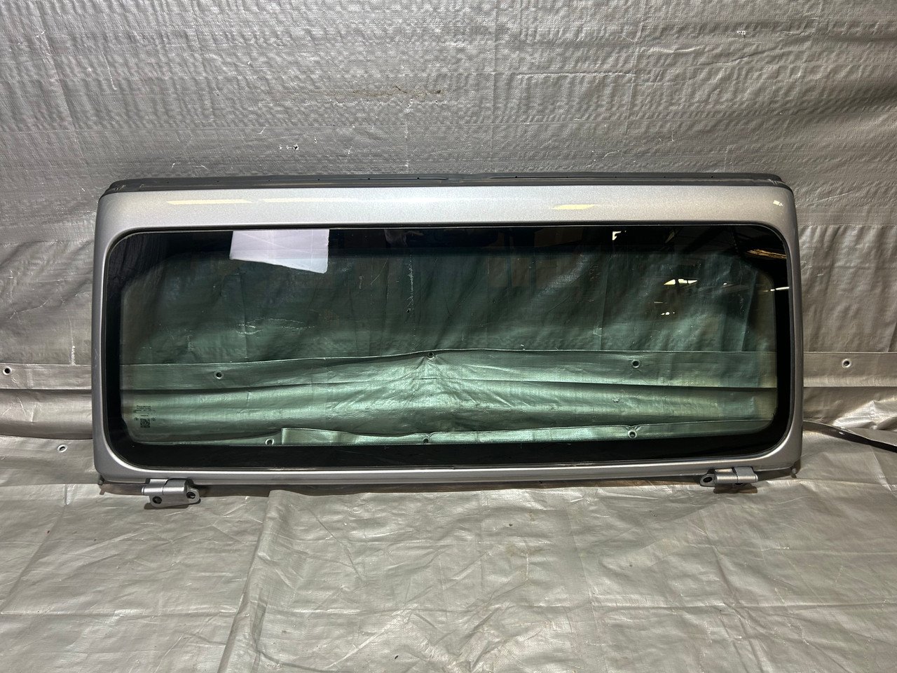 2018-2021 Jeep Wrangler JL Windshield Panel w/ Frame / Billet Silver Metallic *DAMAGE* JL012